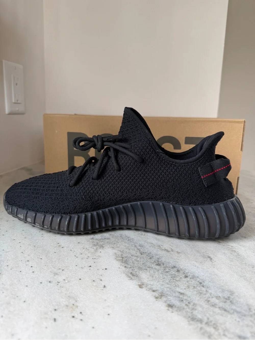 adidas - Yeezy Boost 350 V2 'Bred' 2017